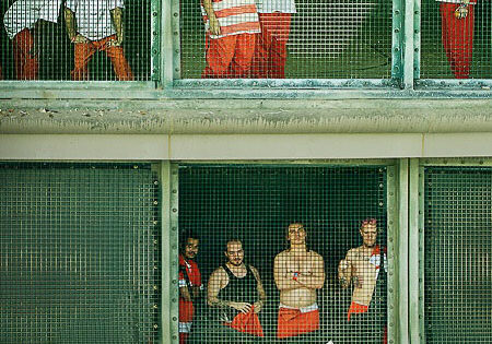 برنامج Jailbirds الحلقة 4 مترجمة